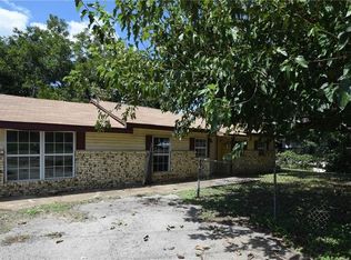 2502 S Valley Ridge Dr, Granbury, TX 76048