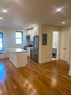 3rd image of 29 W 65th St APT 6G