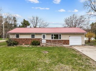 906 Fortna Dr, Rochester, IN 46975