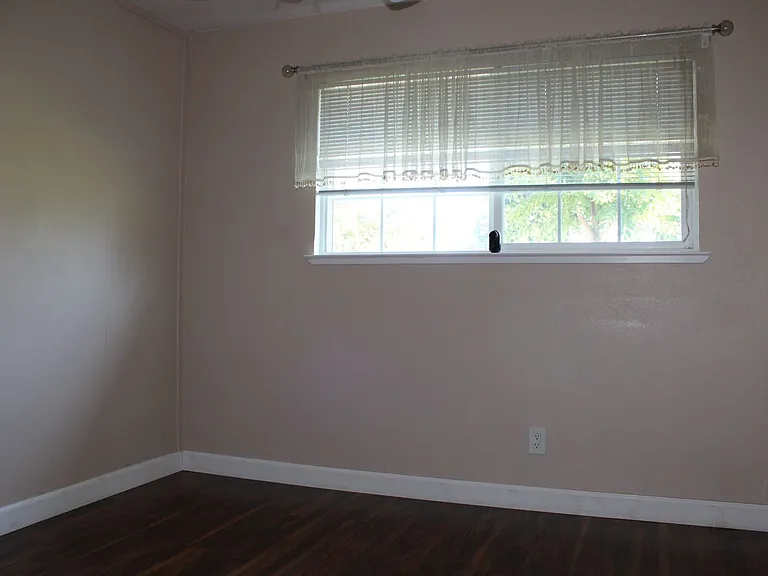 1513 Dana Way — Photo 8