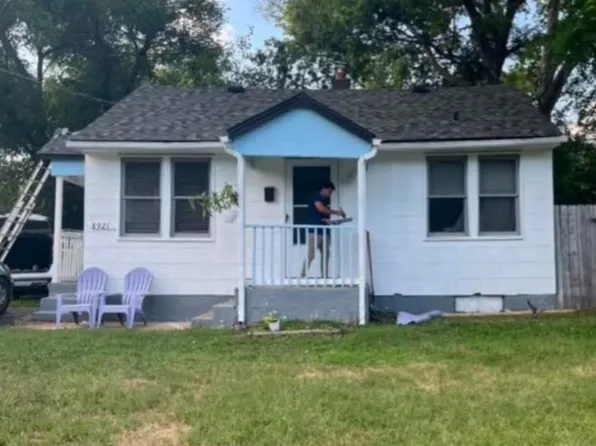 8921 Higginson Dr, Saint Louis, MO 63121