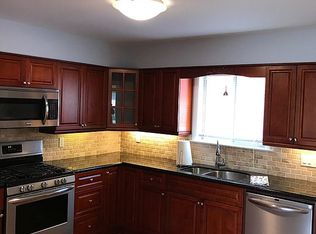 131 Highview Ave #A, Stamford, CT 06907