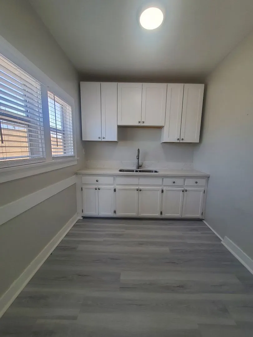 Studio, 1.0 bath, 420 sqft, $1,520 — Photo 4