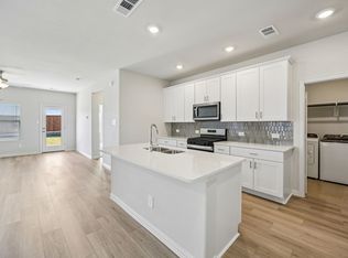 717 Dotty Dr, McKinney, TX 75071