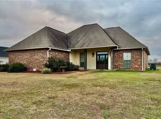 347 Riverview Dr, Natchez, LA 71456