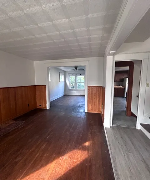 221 Englewood Ave — Photo 3