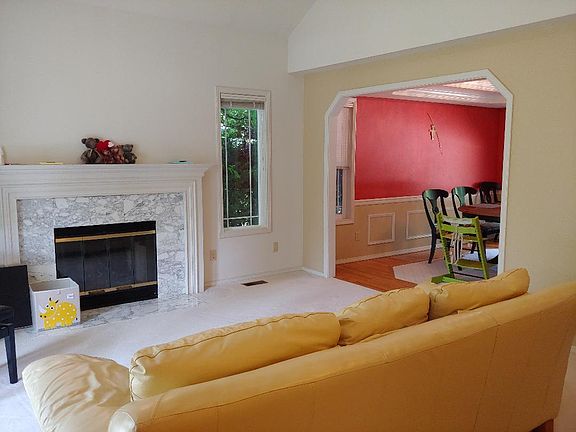 4th image of 13320 SE 55th Pl