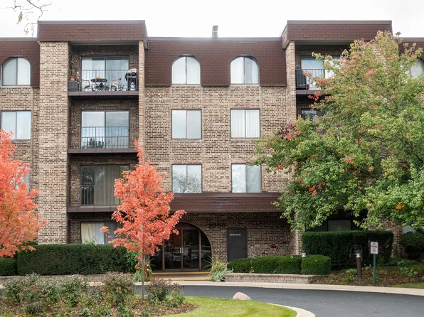 2050 Valencia Dr APT 107, Northbrook, IL 60062