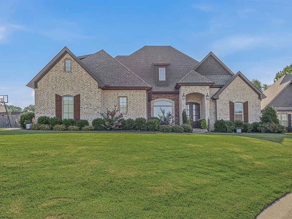 1st image of 4846 Leesburg Dr