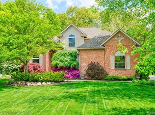 6276 Chad Ct, Brighton, MI
