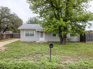411 W Calera, Uvalde, TX 78801