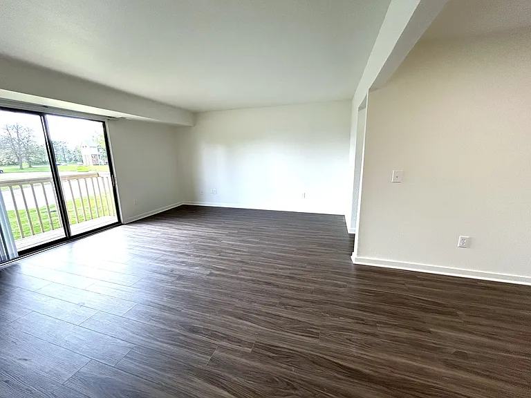Windsor Place Apartments — Photo 84