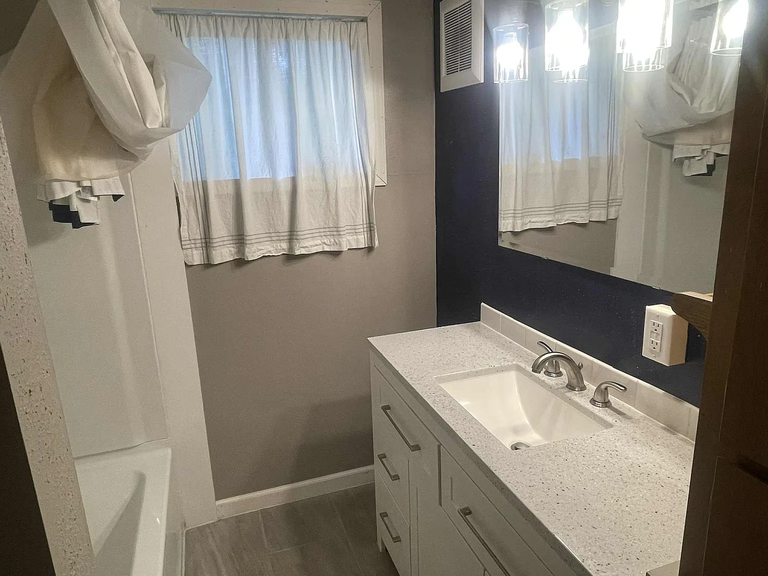 2 bed, 781 sqft, $1,550 — Photo 2