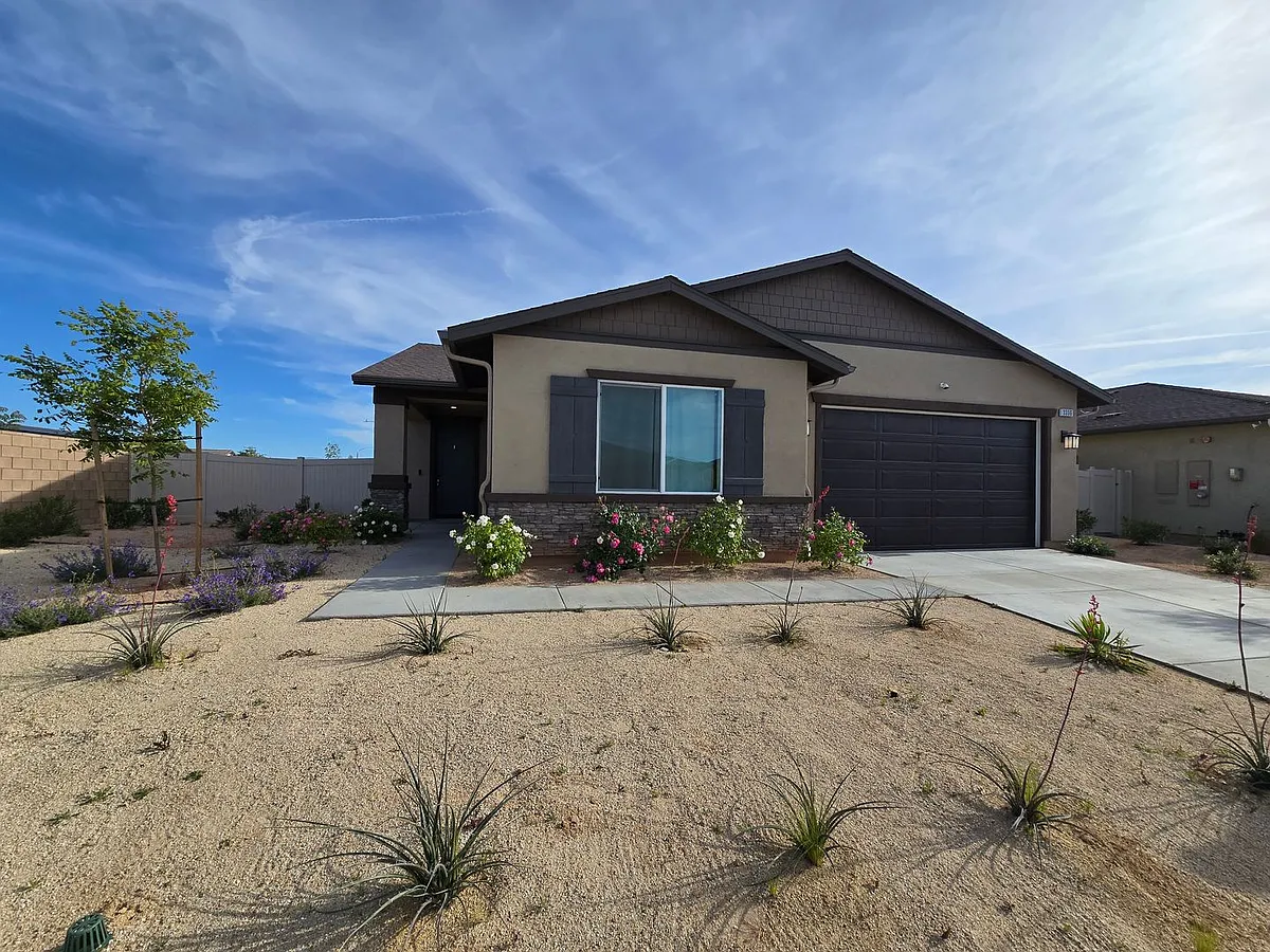 Building Photo - 3336 Emerald Ln