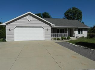 152 Baldwin Ct, Appleton, WI 54915