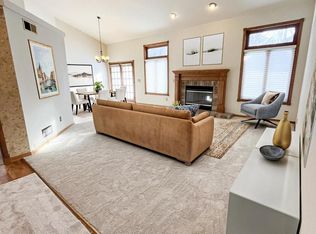 9215 W County Line Rd, Milwaukee, WI 53224