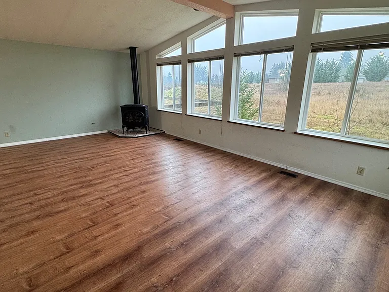 16840 Flume Rd SE — Photo 7