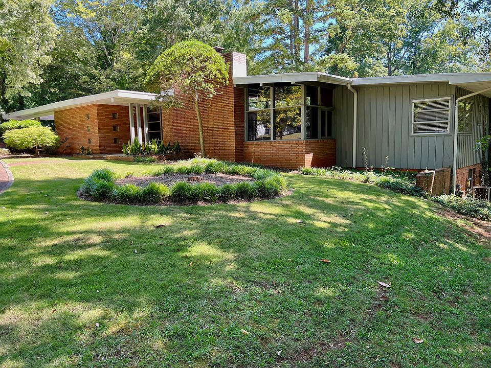 1st image of 449 Forest Ave