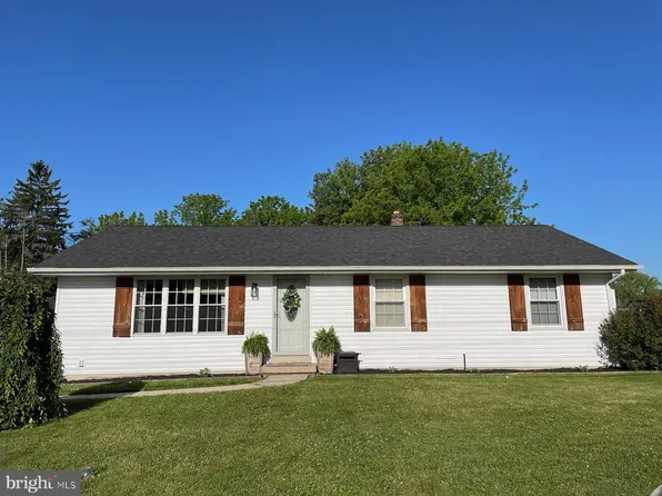 22 Nolt Ave, Willow Street, PA 17584