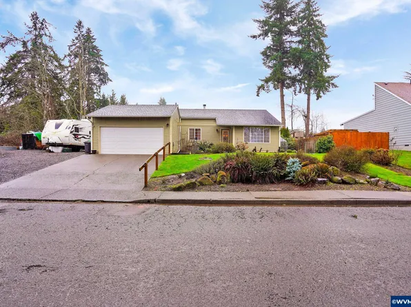 1446 Dawn Dr, Stayton, OR 97383