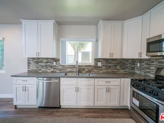 3rd image of 2040 S Sherbourne Dr APT 1