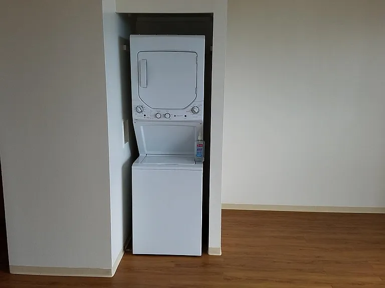 1560 Thurston Ave #902 — Photo 11