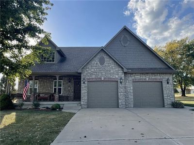 2908 E Canyon Way, Harrisonville, MO, 64701