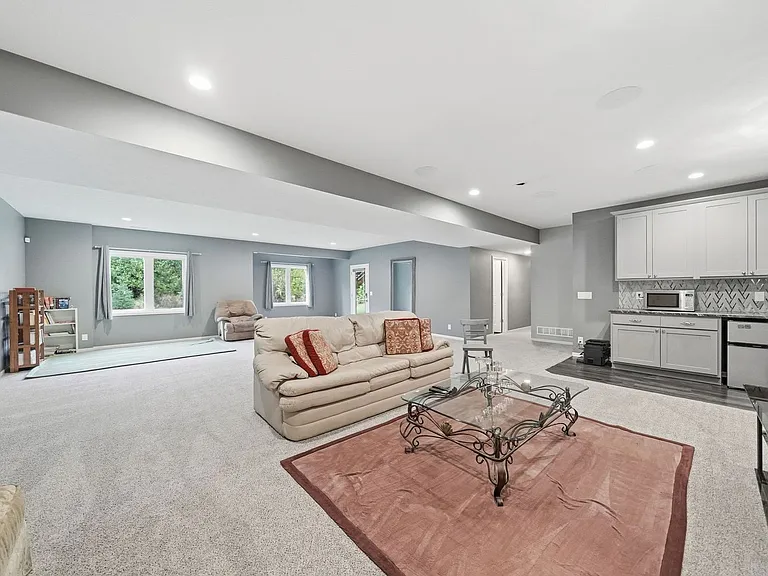8920 Shadow Creek Ln — Photo 42