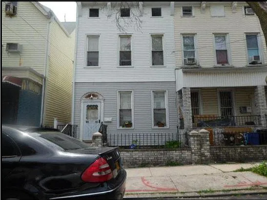 8840 75th St photo 1