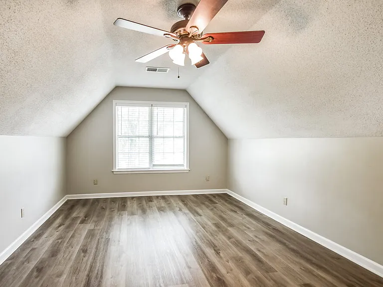 2346 Kindlewood Dr — Photo 13