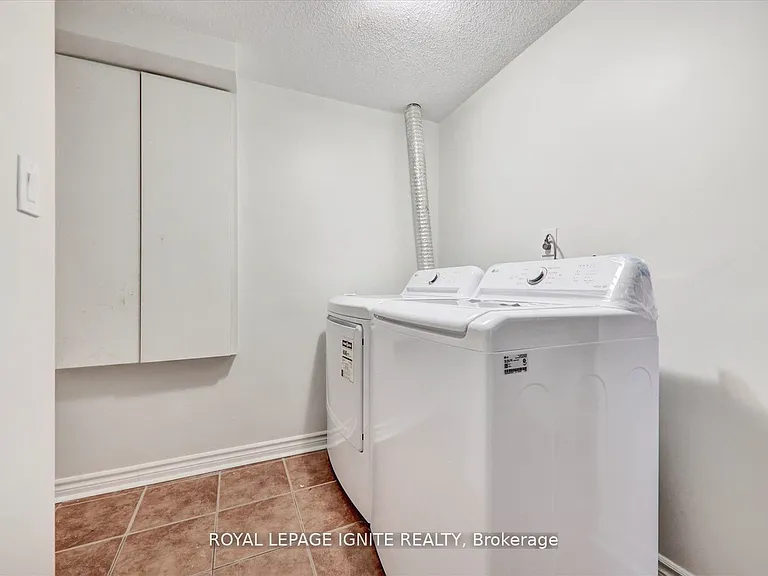 16 Sophia Rd #BASEMENT — Photo 17