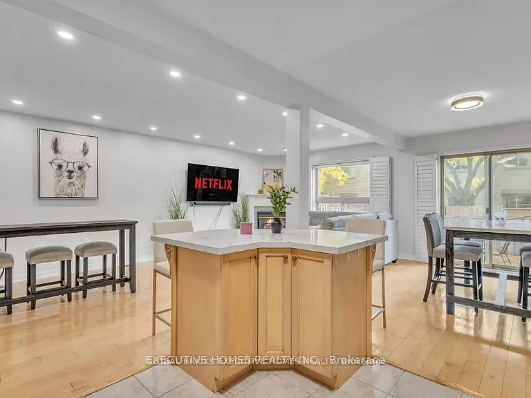 1245 Stephenson Dr #17 — Photo 3