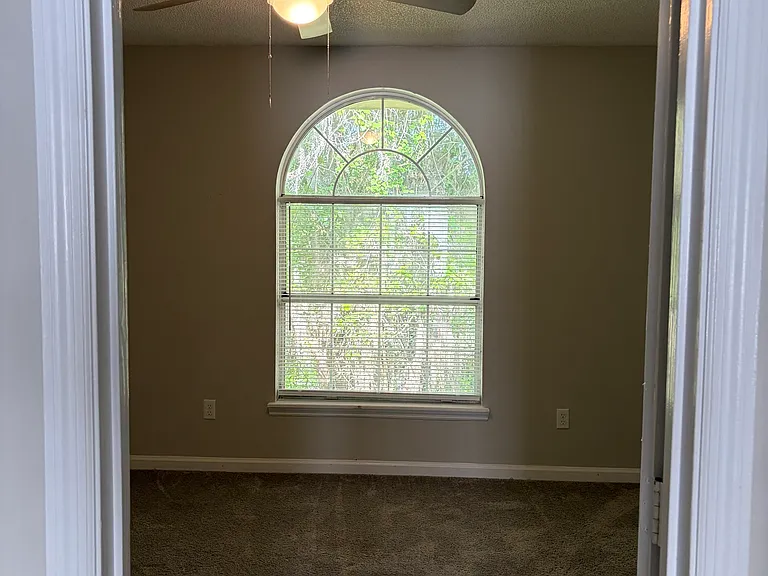 736 Morningside Ln — Photo 18