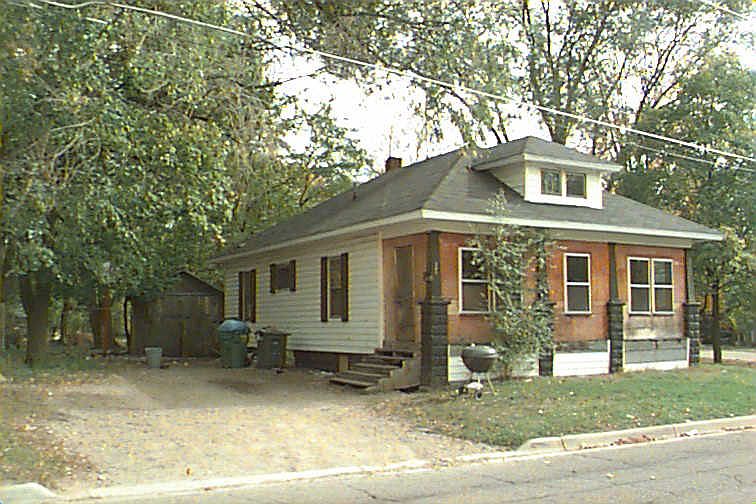 1st image of 207 S Lowe St