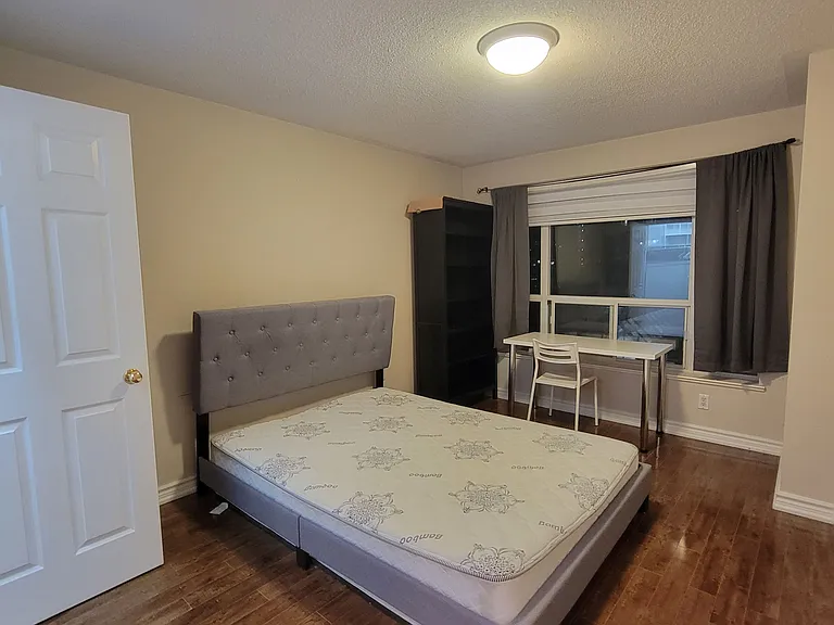 887 Bay St #804 — Photo 3
