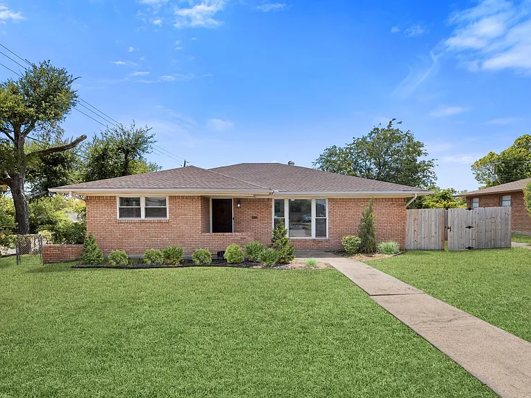 3364 Darvany Dr — Photo 29