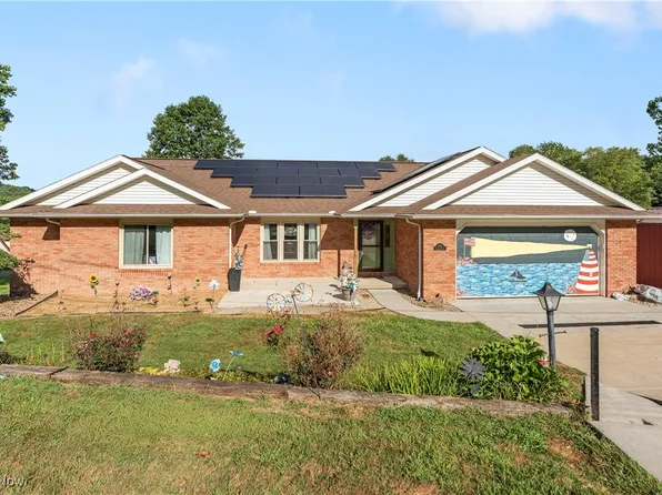 120 Hickory St, Newcomerstown, OH 43832