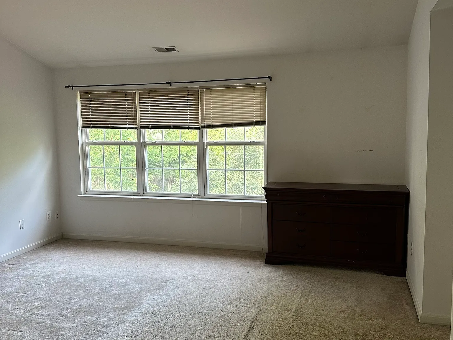 11911 Hunters Ln — Photo 3