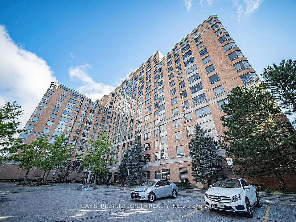 1883 McNicoll Ave #526