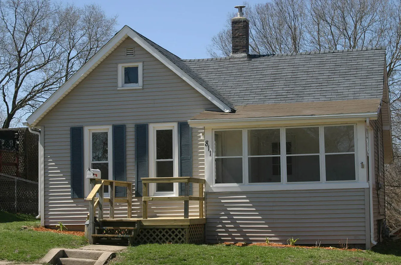 811 S. College - 1 — Photo 1