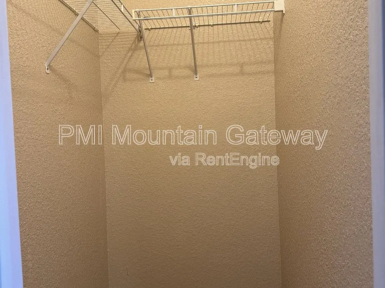 131 Primrose Dr #B — Photo 12