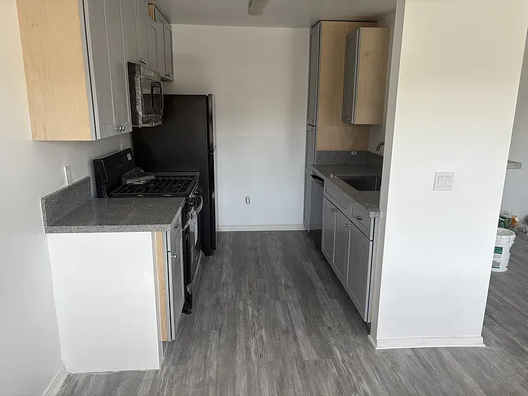 7308 Canby Ave #7 — Photo 7