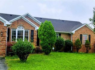 304 Whispering Hills Blvd, Bowling Green, KY 42101