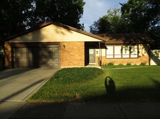 18906 Queens Rd, Homewood, IL 60430