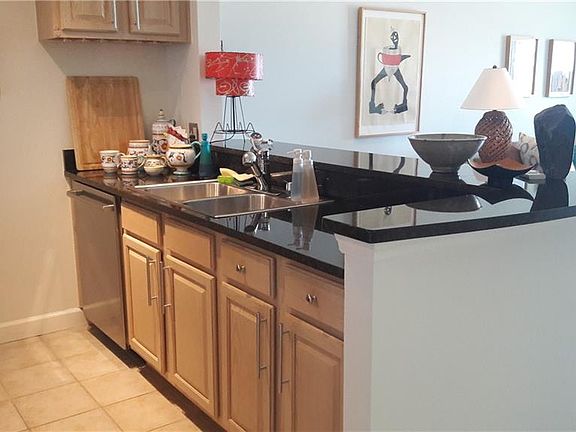 4th image of 750 N Tamiami Trl Unit 614