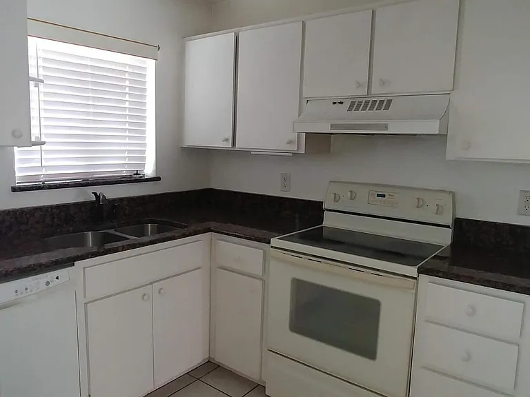 55 Vining Ct #204 — Photo 12
