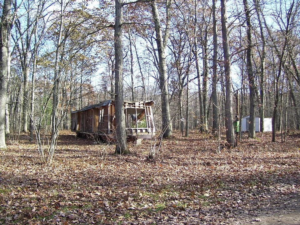 2nd image of 2596 W Oakwood Blvd