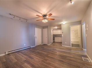 737 Cove Rd #1D, Stamford, CT 06902