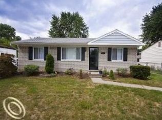 1406 Portland St, Westland, MI 48186
