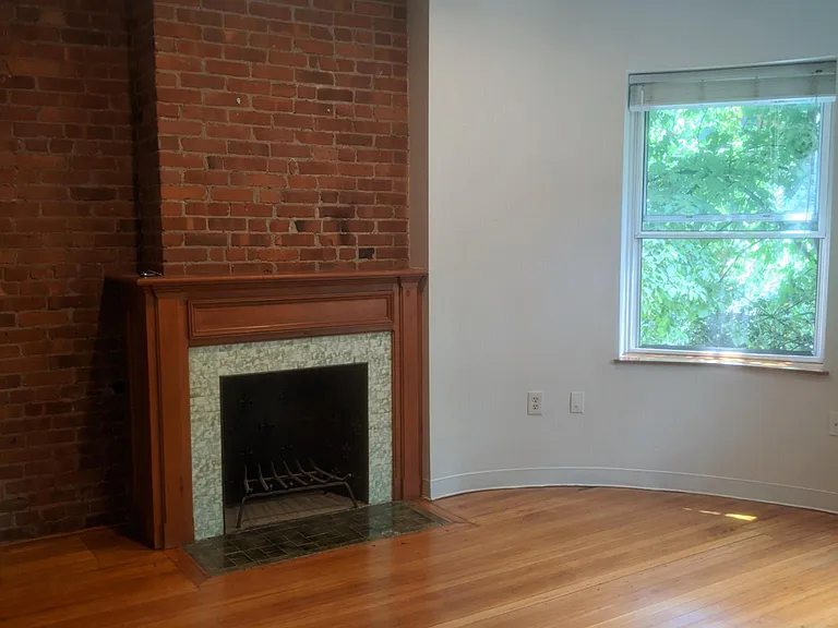 111 Gainsborough St #22A — Photo 2